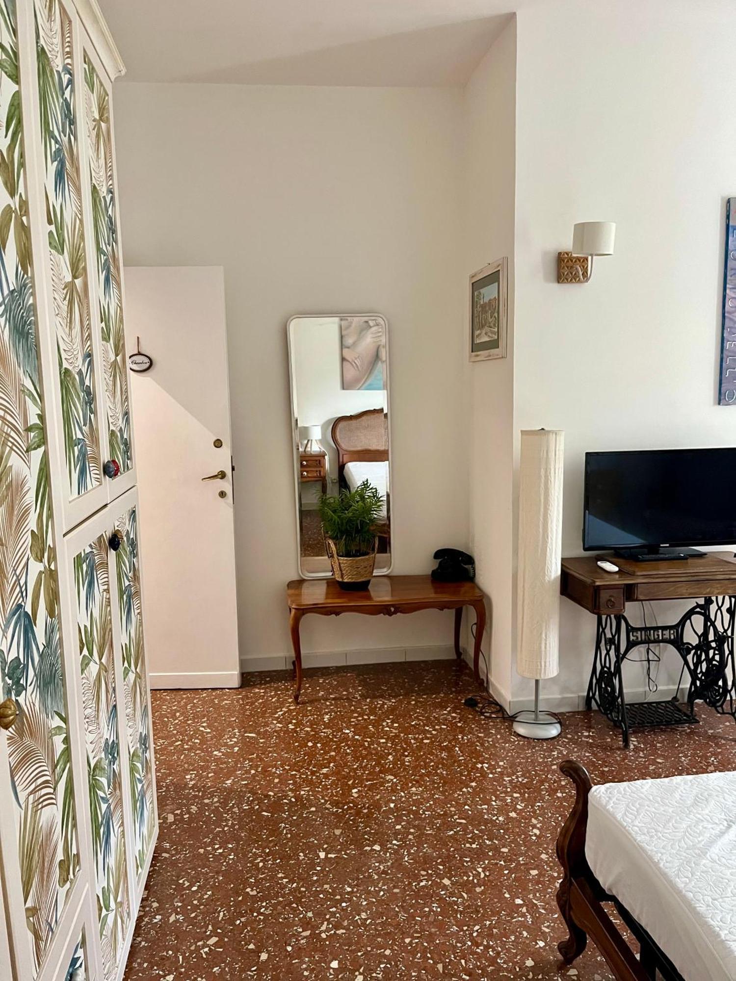 Casa Vacanze Gli Oleandri Bracciano  Eksteriør bilde